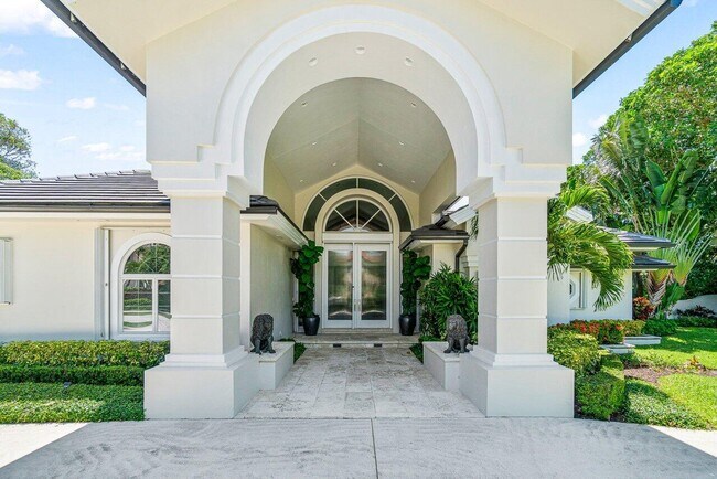 Foto del edificio - 1400 Lands End Rd