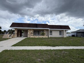 Building Photo - 8531 W Sydney Ave