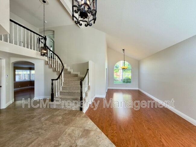 Building Photo - 26796 Baronet