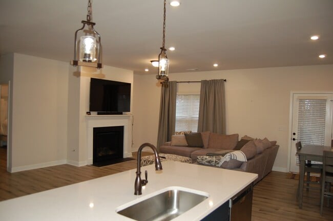 Foto del edificio - 4315 Socata Ct