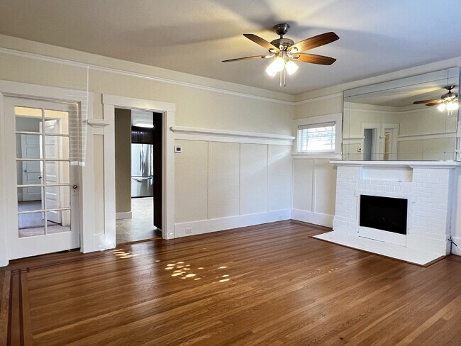 Foto del edificio - Bright and Spacious 5 Bedroom Home in San Anselmo