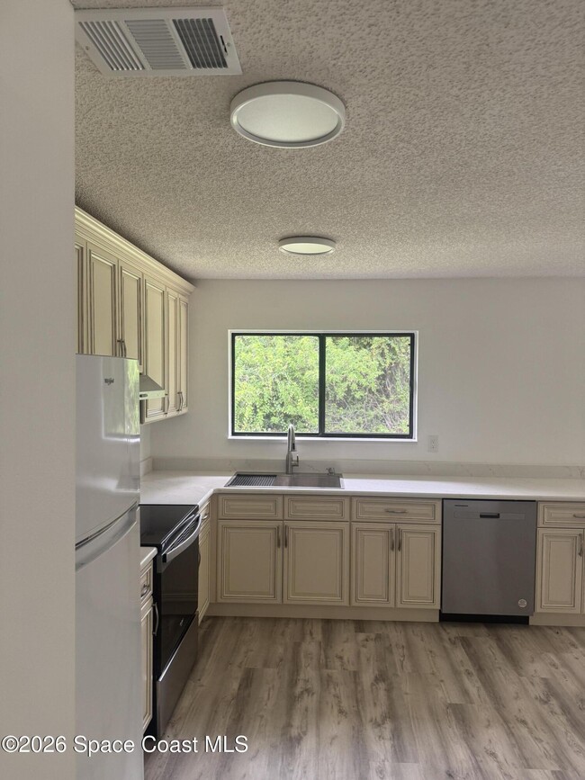 Building Photo - 1418 Paley Cir SE