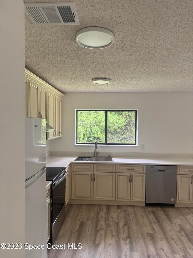 Foto del edificio - 1418 Paley Cir SE