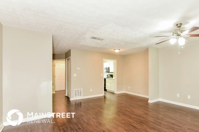 Foto del edificio - 5963 Sherwood Trace