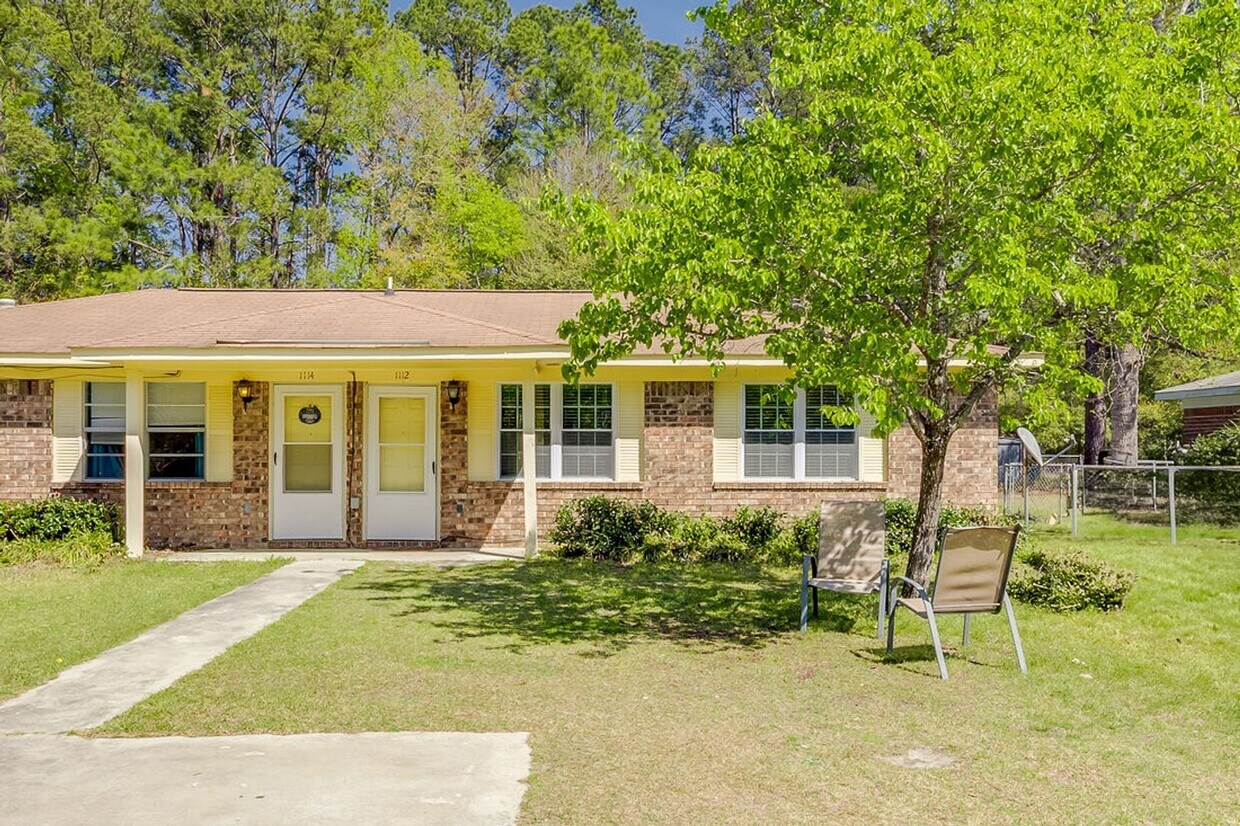 Primary Photo - Cozy 2BR Duplex with Fenced Yard in Convenient Rincon Location