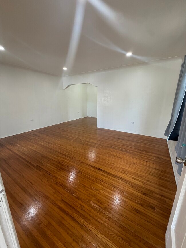 Sala de estar - 2770 SW 30th Ave