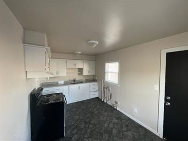 Building Photo - Charming 2 Bed / 1 Bath Home in Prime SW OKC Location