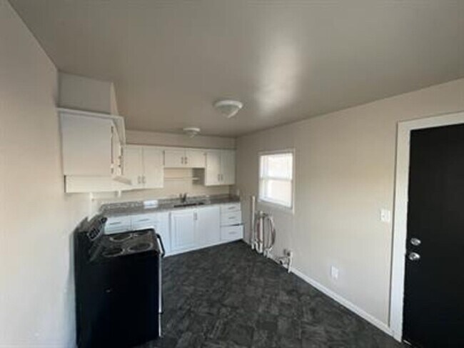 Foto del edificio - Charming 2 Bed / 1 Bath Home in Prime SW OKC Location