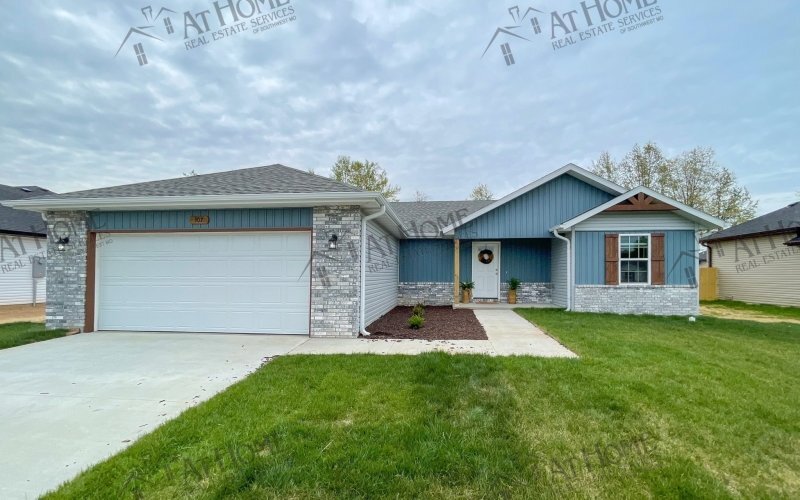 307 E. Rosalie Apartment for Rent in Strafford, MO