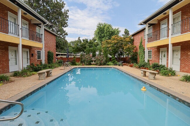 Foto del edificio - 2 Bed | 2 Bath Condo On Riverside!