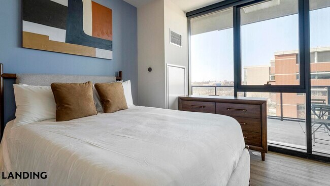 Foto del edificio - 513 S Damen Ave