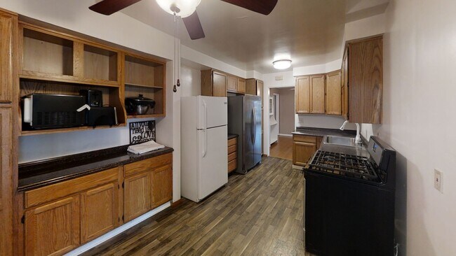 Foto del edificio - 6BD/3BA on Dorothy Dr!!