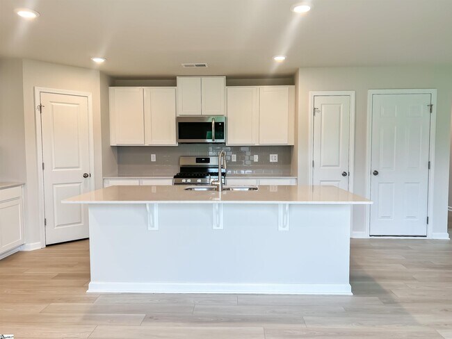 Foto del edificio - 1703 Southwold Ln