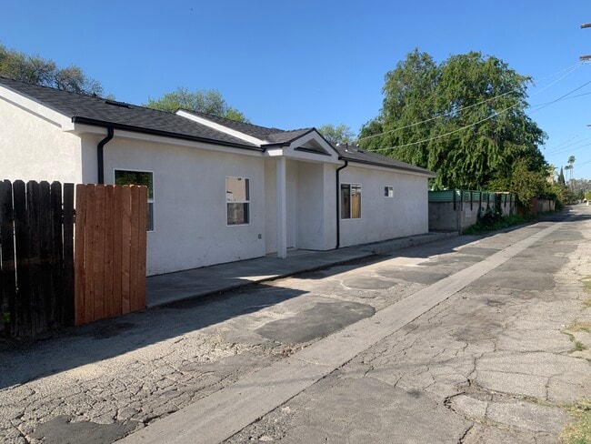 Foto del edificio - 19507 Enadia Way