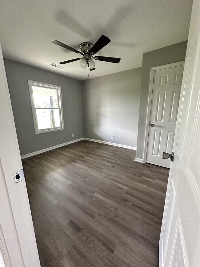 Foto del edificio - 600 Fentress Ln
