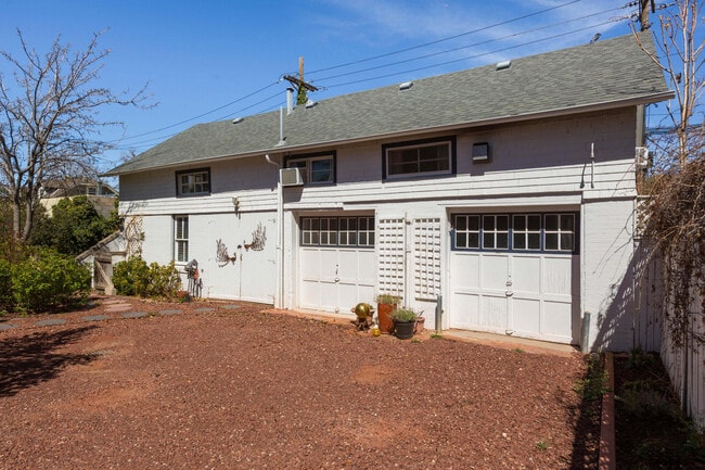 Building Photo - 1119 Tijeras Ave NW