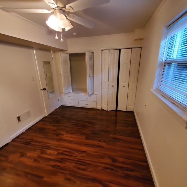 Building Photo - 628 Reynolds Dr