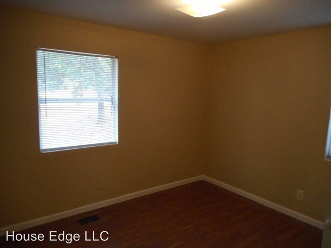 Foto del edificio - 505 Bolton Rd NW