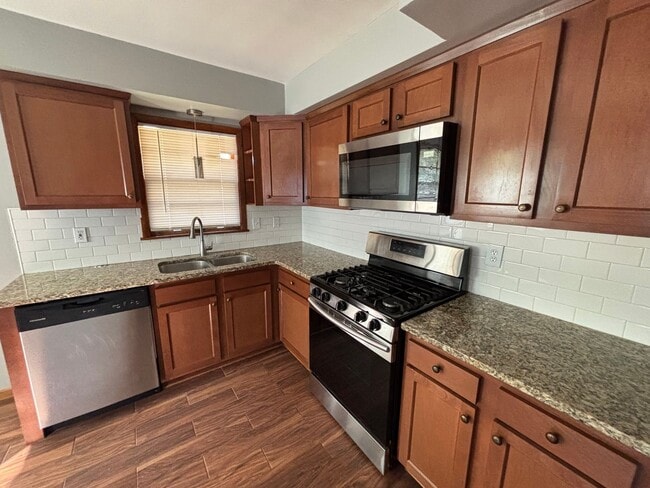 Foto del edificio - Beautiful 4 Bedroom 2 Bath Home in South St. Paul!