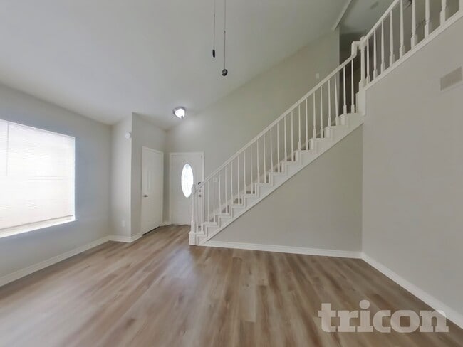 Building Photo - 13311 Danshire Dr