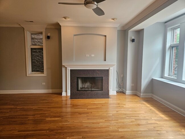 Building Photo - 6022 N Kenmore Ave