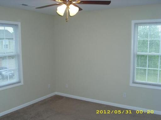 Building Photo - 1105 Ravina Dr