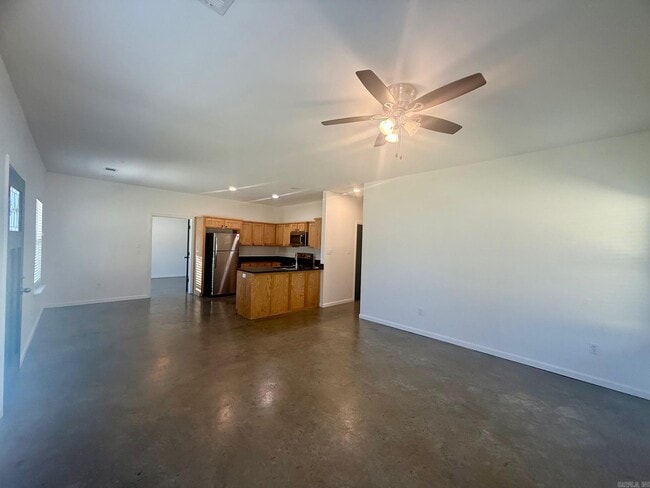 Foto del edificio - 322 E Maple St