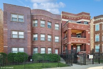Building Photo - 1521 E 65th St