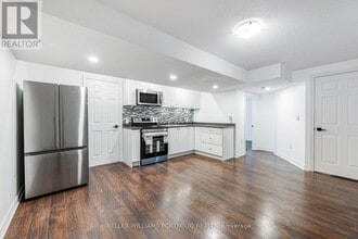 Building Photo - 131 Bachman Dr