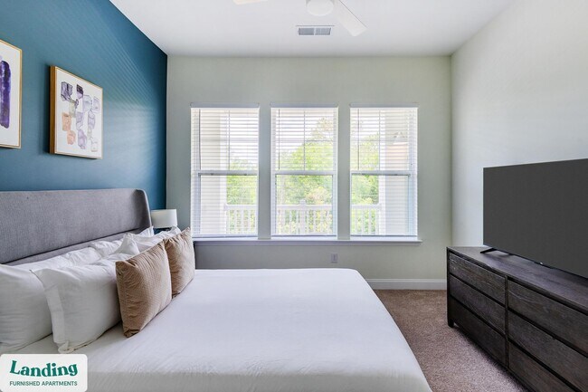 Building Photo - 135 Dresser Ln