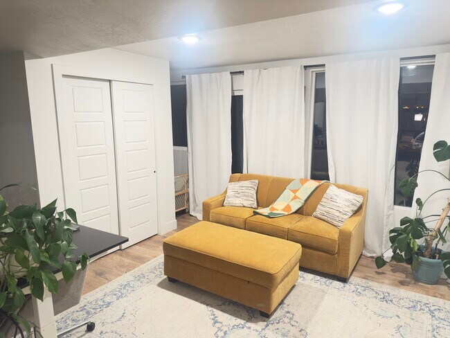 Foto del edificio - 3350 E Del Verde Ave