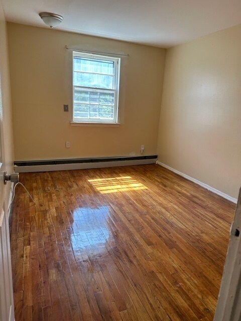 Foto del edificio - 7229 Bergen Ct