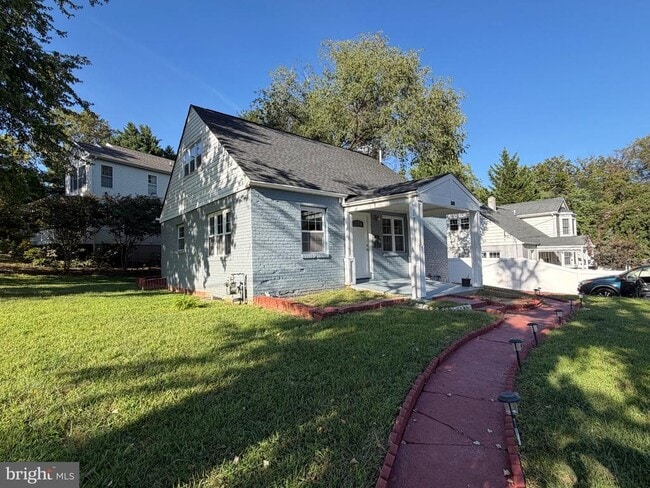 Foto del edificio - 7124 Quincy Ave