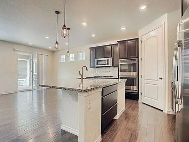 Building Photo - Exquisite Oxford Ranch Plan by Lennar Home...