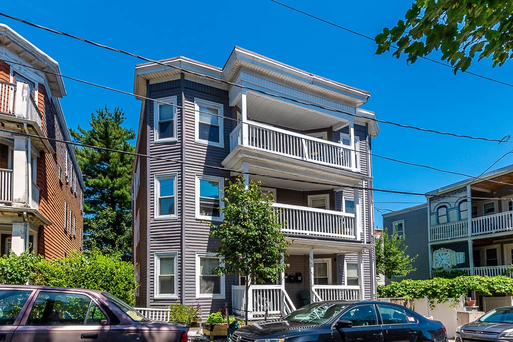Primary Photo - 35 Fox St