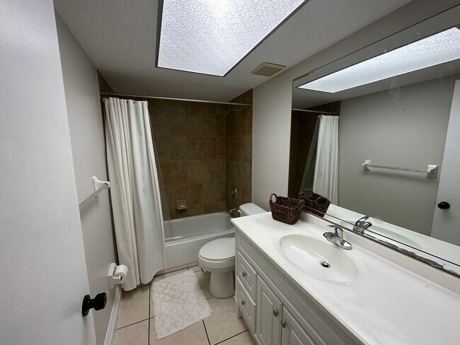 Bathroom - 1507 Cape Coral Pky W