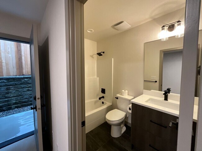 Building Photo - 2 Week Move In Special at this Stunning Br...
