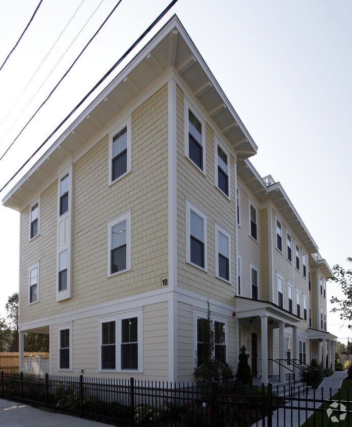 Foto del edificio - 12 Bridgham St