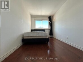 Building Photo - 2451 Bridletowne Cir