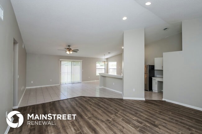 Building Photo - 1228 Sleepy Hollow Ln