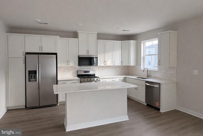 Building Photo - 755 Platinum Dr