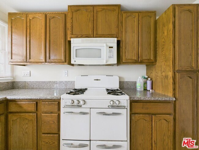 Foto del edificio - 1964 N Gower St