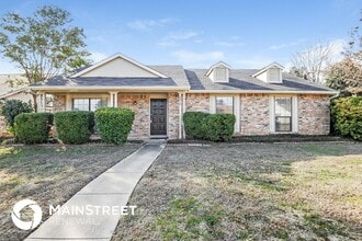 Building Photo - 2817 Carnaby Ln