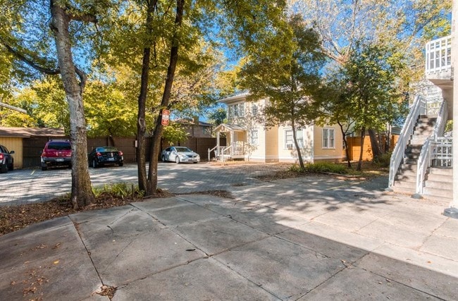Building Photo - 4638 Live Oak St