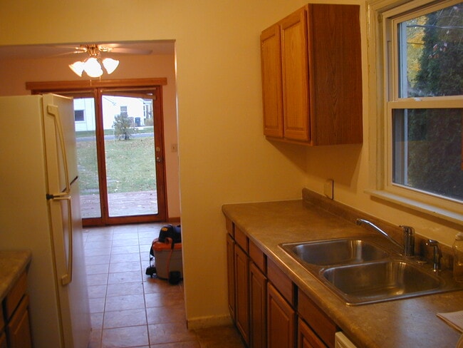 Building Photo - 4142 School Rd