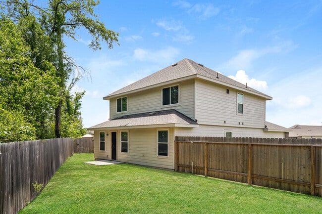 Building Photo - 8806 Doris Oaks Cir