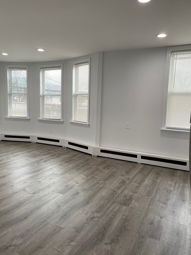 2406 Boston Post Rd Unit 2, Larchmont, NY 10538 Apartments in