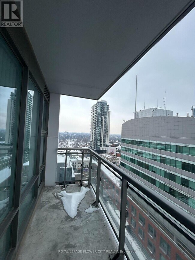 Building Photo - 85 Duke St W