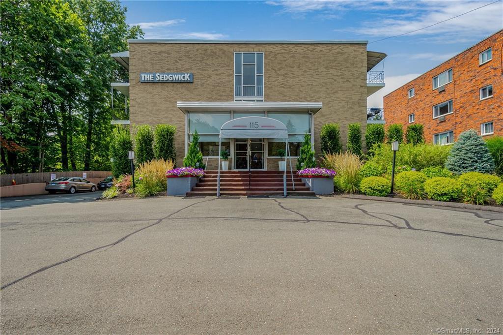 Foto principal - 115 S Main St
