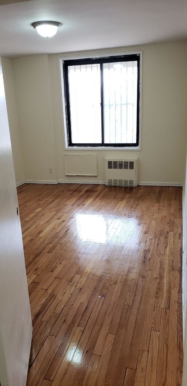 Building Photo - 2121 Shore Pkwy